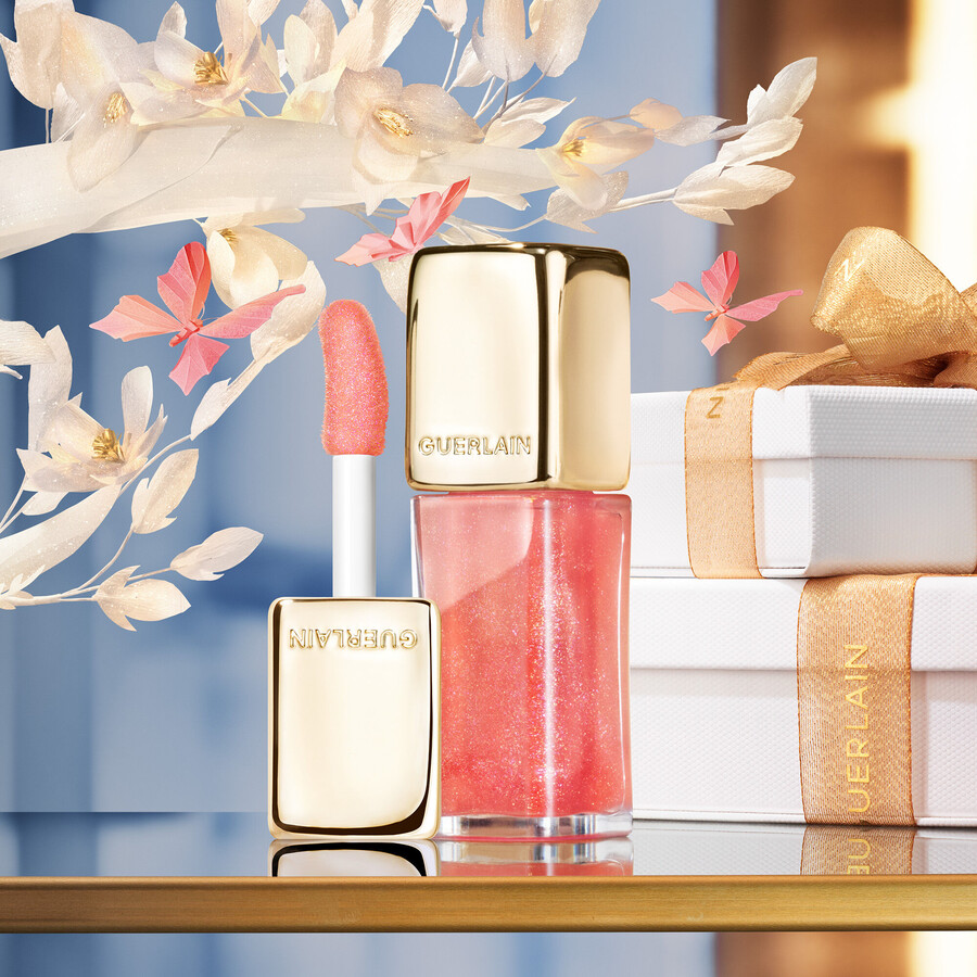 kisskiss bee glow oil ⋅ 92 natural-origin honey tint lip oil ⋅ guerlain
